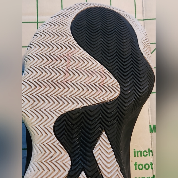 Adidas D.O.N Issue #1 Spiderman Basketball Shoes Size 5Y Black EG6566 - Picture 9 of 16